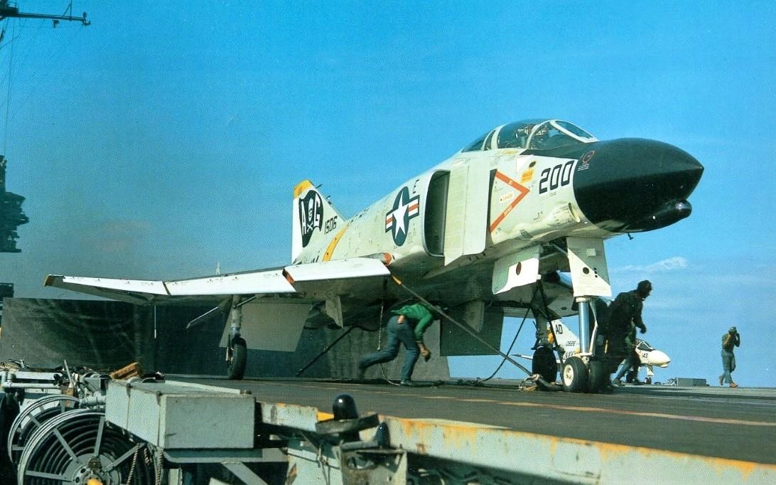 F-4 Phantom II 4