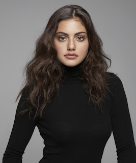 Phoebe Tonkin