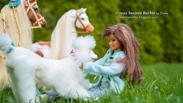 Barbie Cali Girl Summer z psem i końmi Barbie