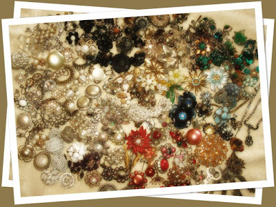 Vintage Jewelry Lots on And I Found Lots Of Great Things Lots Of Vintage Costume Jewelry To