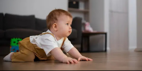 Cara Stimulasi yang Tepat agar Bayi Cepat Duduk dan Merangkak