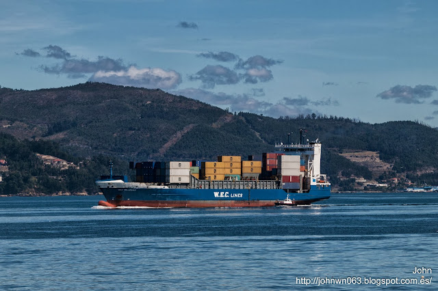 wec velazquez, container ship, vigo