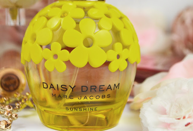 Lovelaughslipstick Blog Marc Jacobs Daisy Dream Sunshine Perfume