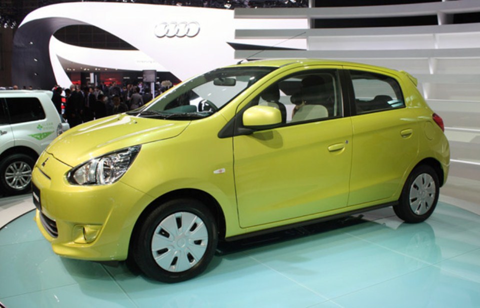 2014 Mitsubishi Mirage Wallpapers