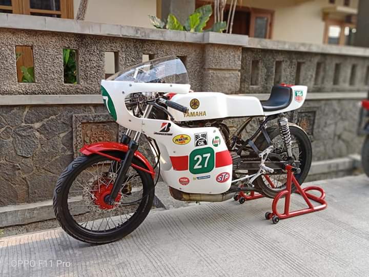  Jual  Motor  Balap Jadul Replika  Yamaha TA125 Cafe Racer 
