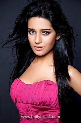 Amrita Rao Sizzling Hot Photoshoot