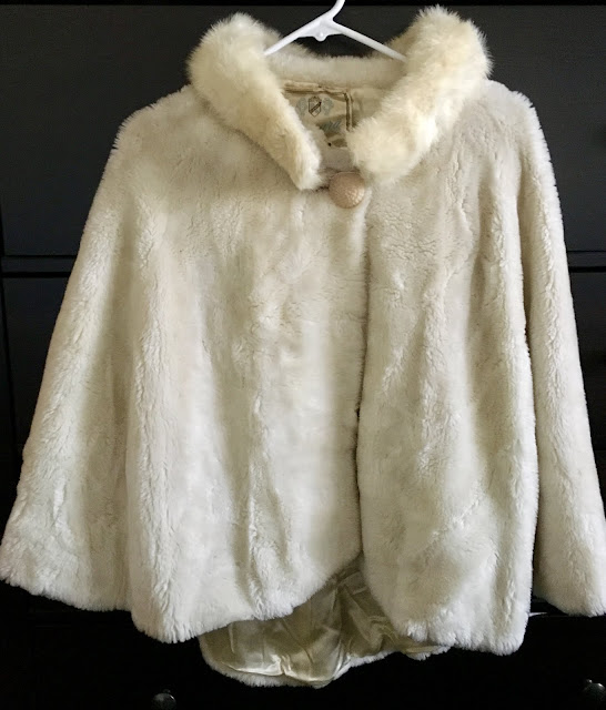 vintage faux-fur cape vintage garage chicago