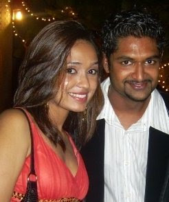 Iraj weeraratneWith his Girl friend at SriLankanMasala.BlogSpot.com