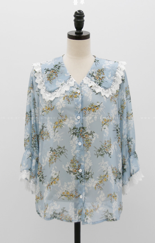  Lace Trim Button-Up Floral Blouse