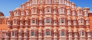 Hawa mahal is in historical places in India