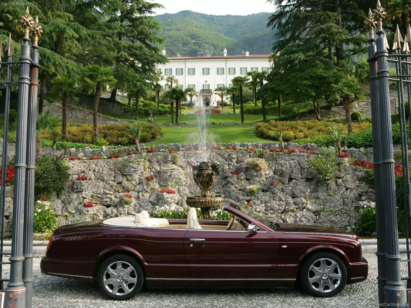 Hình ảnh xe ô tô Bentley Azure 2006 & nội ngoại thất