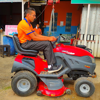 Moses Lopez Test Drive Riding lawn Mower Thailand