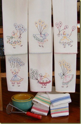 464_KitchenHelpersTeaTowels