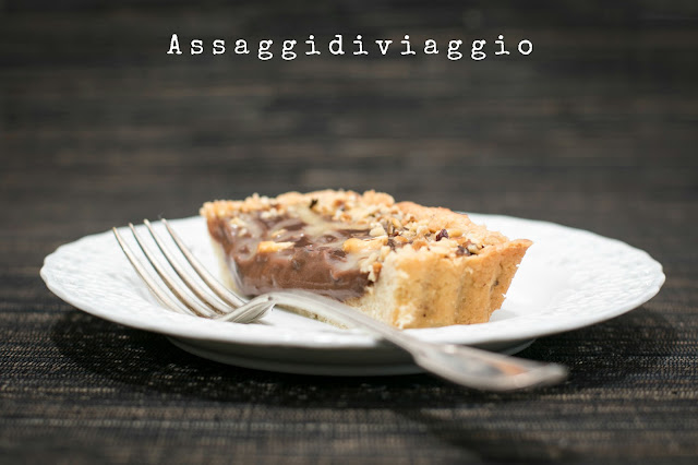 Crostata cioccolato, nocciole e caramello