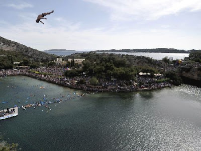 Red Bull Cliff Diving Seen On coolpicturesgallery.blogspot.com