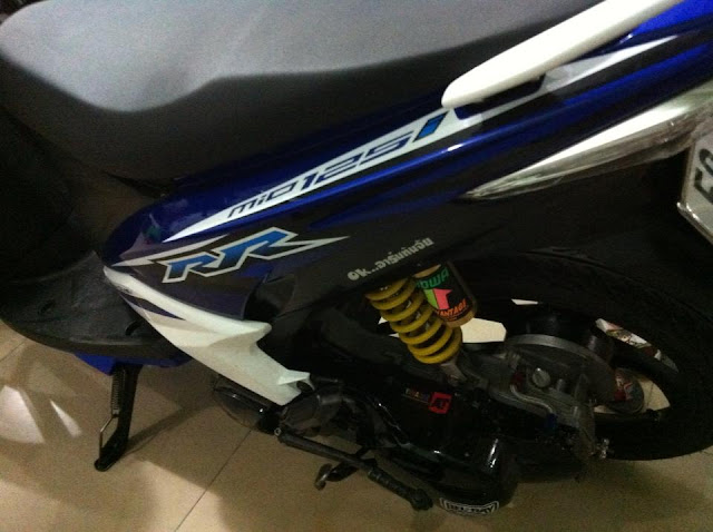 Sơn xe Yamaha Luvias GTX màu trắng xanh GP