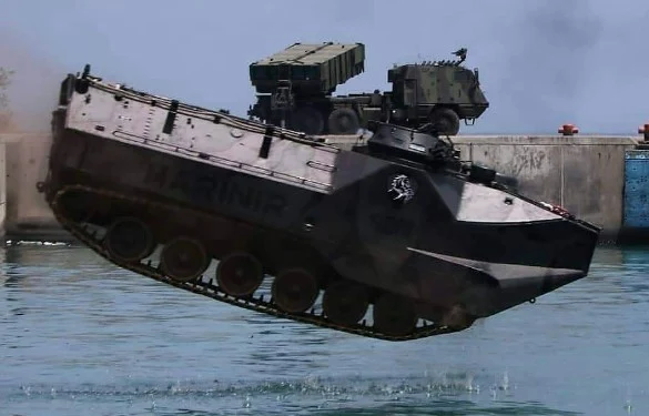 Specifications of the Indonesian Navy LVTP-7A1 Combat Vehicle that Can Jump Through the Sea