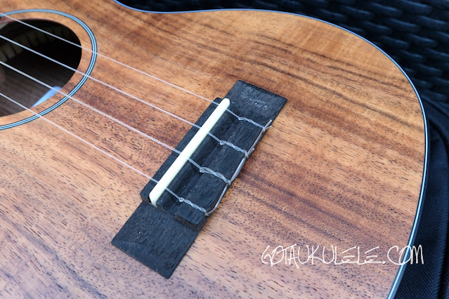 Uma Baby T Ukulele bridge