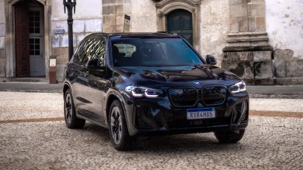 BMW iX3 2024