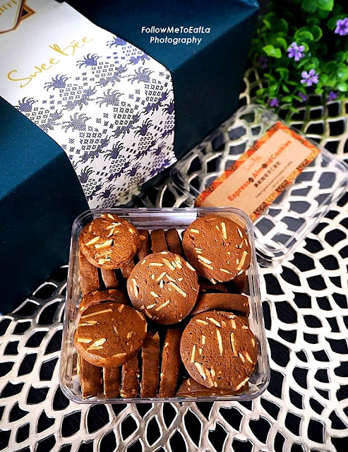 RAYA Cookies - SWEE BEE By Baker Dave Presents Tiga Sekawan 158 Ramadan Hamper Set