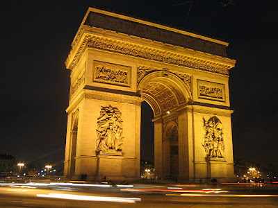Paris arc de Triomphe place de l'Etoile la nuit