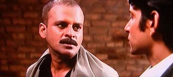 Screen Shot Of Hindi Movie Gangs of Wasseypur (2012) Download And Watch Online Free at worldfree4u.com