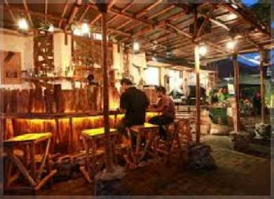 desain warung kopi sederhana dari bambu