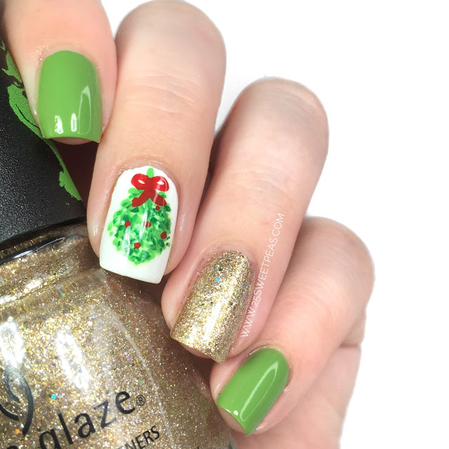 Mistletoe Nail Art