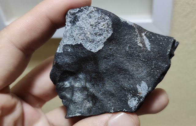Meteoritos que caíram em Santa Filomena são vendidos a preços de até R$ 100 mil a colecionadores