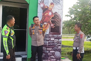 *Kabid Humas Polda Jabar : Polisi Pantau Situasi Arus Balik Lebaran di Rest Area Km 166 Tol Cipali*