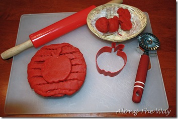 apple pie play dough