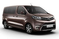 Toyota ProAce MPV (2016) Front Side