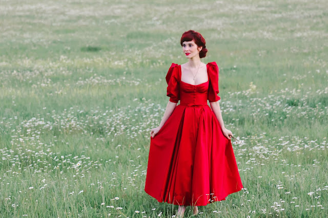 Timeless Scarlet Dress Review from Teuta Matoshi