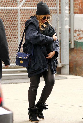 Beyonce-sneakers-shoes