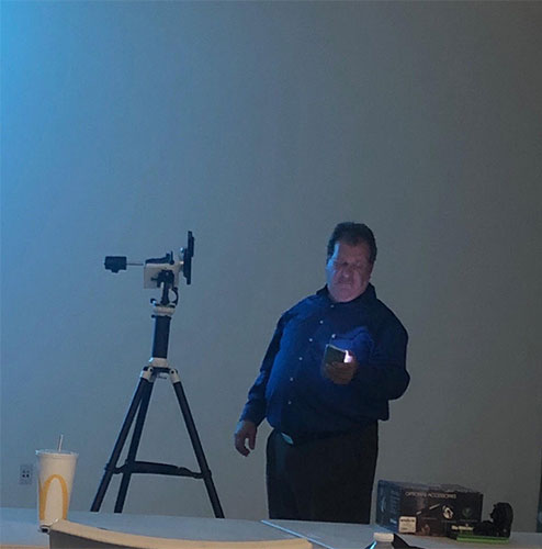 OCA Craig Bobchin controls the Sky Watcher AZ-GTI goto mount from his smartphone (Source: Palmia Observatory)