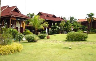 MPV LANDSKAP DAN NURSERI: LANDSKAP KAWASAN RUMAH LIMAS 