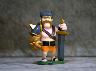 Figurine d’un personnage de Clash of Clans