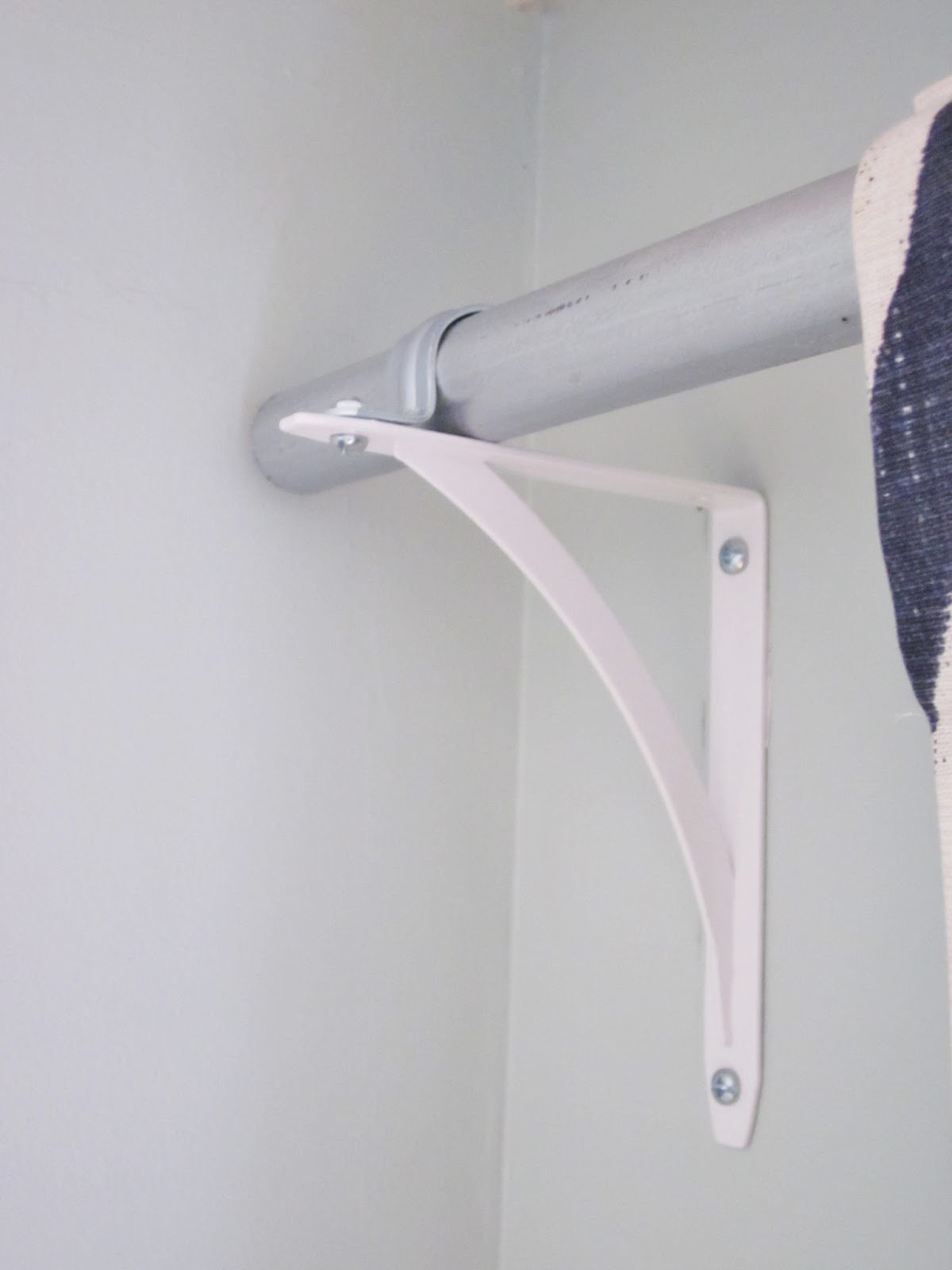 BonnieProjects: Extra Long and cheap! Curtain Rod