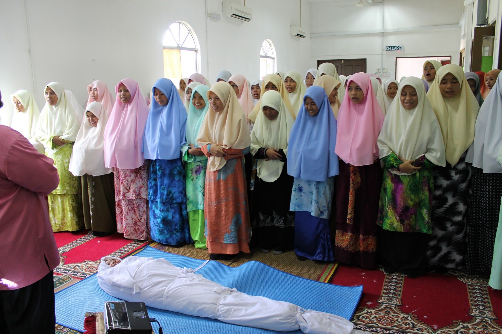 KEM IBADAH PERDANA SMA MAIWPL 2013 (PENGURUSAN JENAZAH 