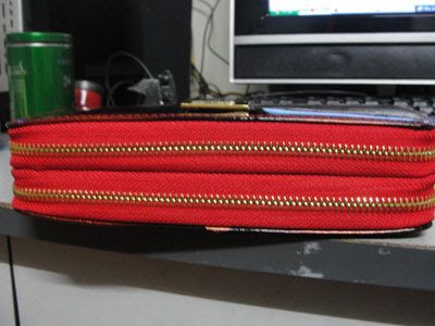 Replica wallet