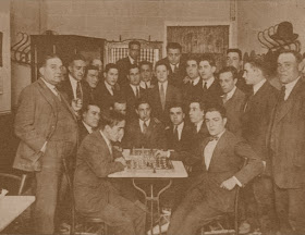 Partidas de ajedrez en la Penya d’escacs del Bar Tetuán en 1926