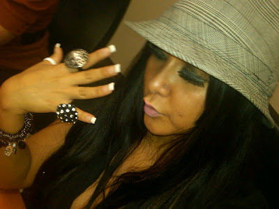 SNOOKI SHOWING OFF HER BIG RINGS PIC