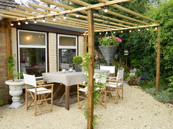 Enthused Monkey: Crafty DIY : Garden Pergola