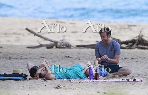 http://www.aflo.com/s/Search/search?ac_type=ed&s_genru=entertain&s_page=0&slider_auto=&search_ext=1&s_keywords_last=Adam+Shulman+Anne+Hathaway&s_keywords_ext=%28%22%E3%82%A2%E3%83%80%E3%83%A0%22+OR+%22Adamu%22+OR+%22Adam%22%29+AND+%22Shulman%22+AND+%28%22Ann%22+OR+%22Anne%22%29+AND+%22Hathaway%22&s_keywords_not_last=&s_keywords_not_ext=&csr=&search_type=&stype_key=&stype_imgno=&s_conjunction_last=AND&s_conjunction=AND&category_kind=&cateno=&cid=&step=&catename=&s_keywords=Anne+Hathaway+Adam+Shulman&s_keywords_not=&shape1=Y&shape2=Y&shape3=Y&shape4=Y&search_date=&fromdate=20140106&todate=20140109