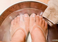 SEBARKANLAH ! MANFAAT MERENDAM KAKI DI AIR HANGAT + GARAM SEBARKANLAH ! MANFAAT MERENDAM KAKI DI AIR HANGAT + GARAM