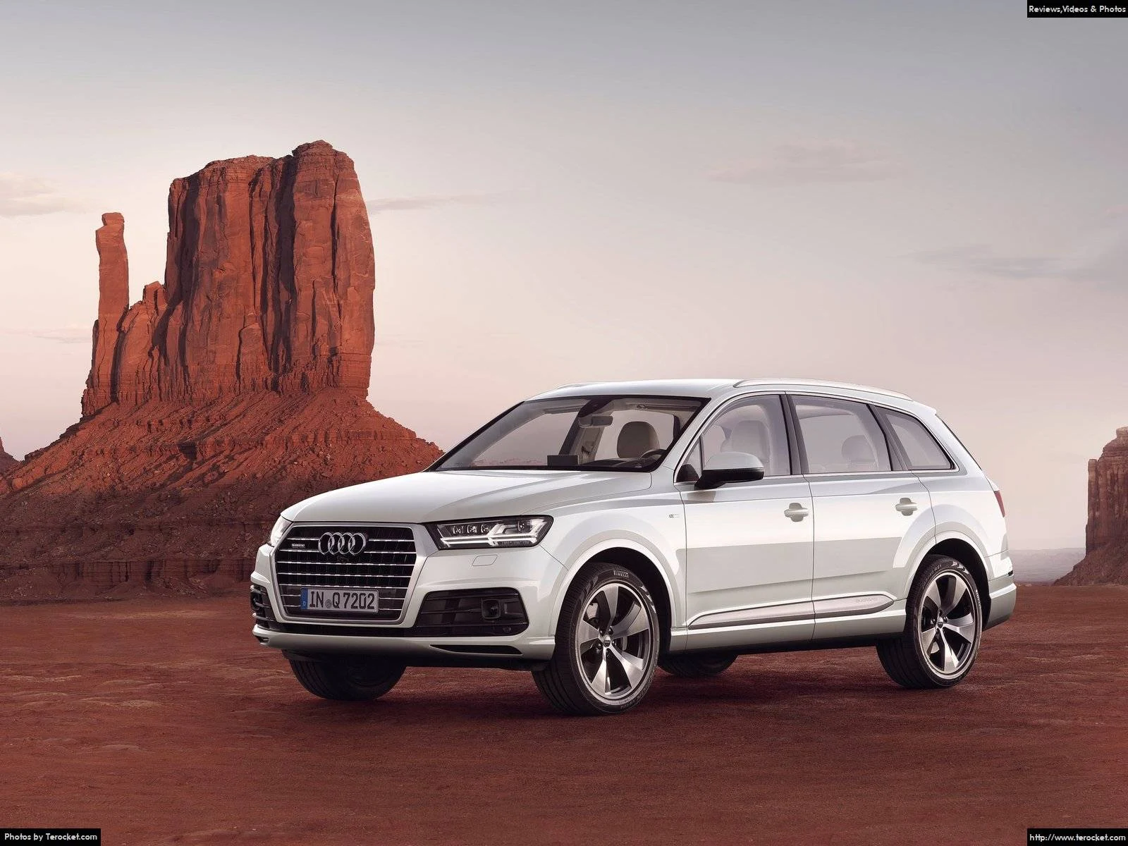 Hình ảnh xe ô tô Audi Q7 2016 & nội ngoại thất