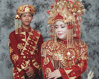 34 Pakaian Adat Tradisional Seluruh Indonesia, Gambar dan Penjelasan