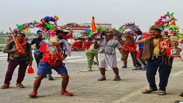 Kanwar Yatra,इधर टीके का संकट ,उधर बेफिक्र लोग  यूपी में कांवड़ यात्रा की मंजूरी पर सुप्रीम कोर्ट सख्त