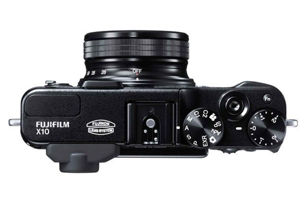 Review: Fujifilm X10