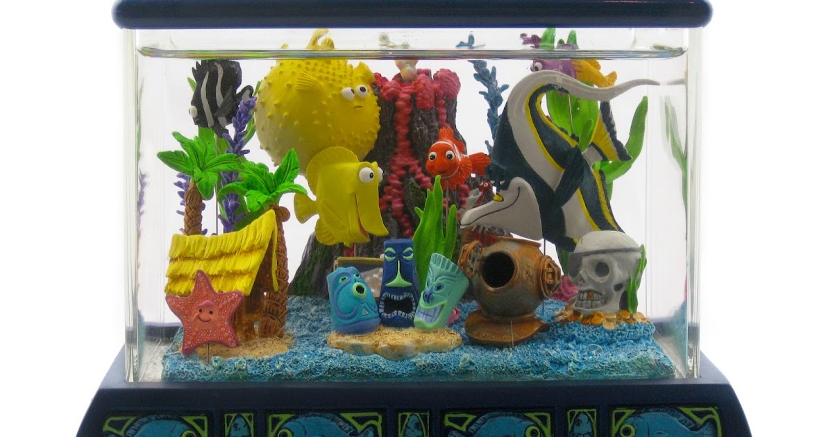 Dan the Pixar Fan: Finding Nemo: Disney Store Fish Tank Gang Snowglobe